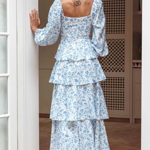 Selfie Leslie Blue Floral Long Sleeve Dress